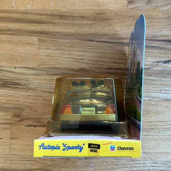 Chevron Cars Autopia Cars - Picture 2 of 3